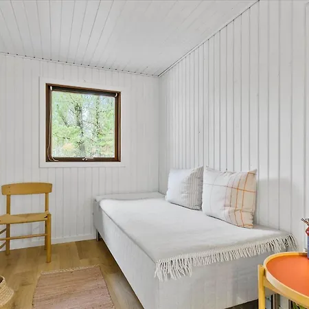 Bl1735-pandrup-rodhus-skolevej-56 * Pandrup